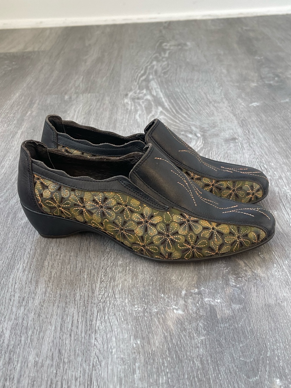 Pikolinos Leather Slip On Shoes Size 35 (US 4-5)